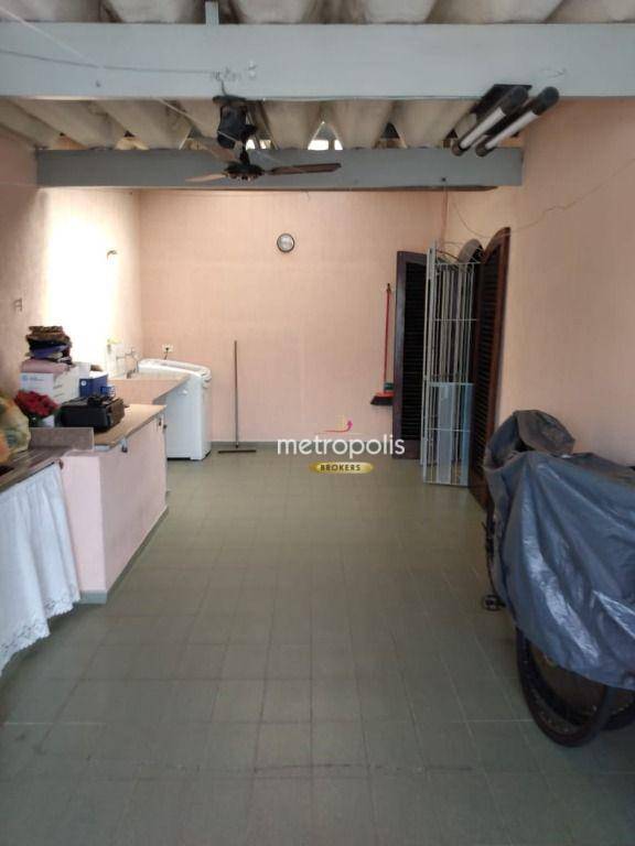 Sobrado à venda com 2 quartos, 204m² - Foto 9