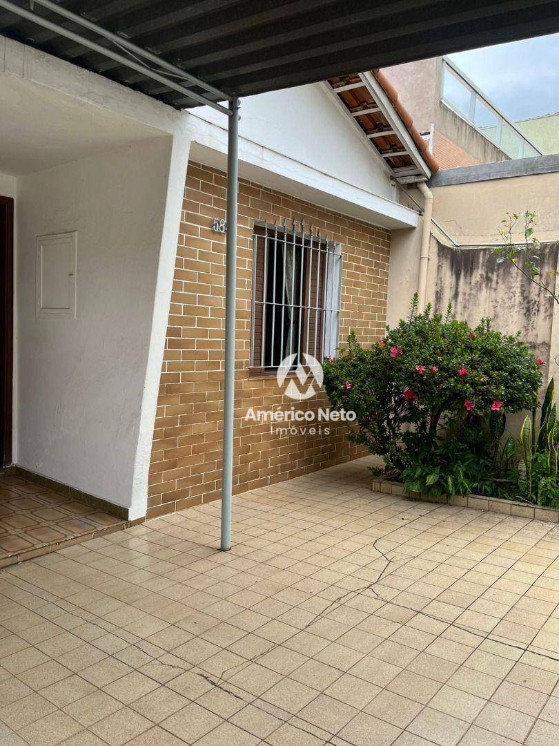 Casa à venda com 2 quartos, 60m² - Foto 1