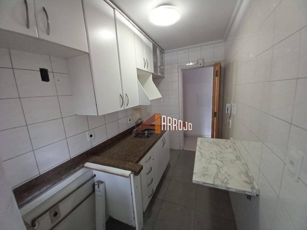 Apartamento à venda com 3 quartos, 70m² - Foto 32