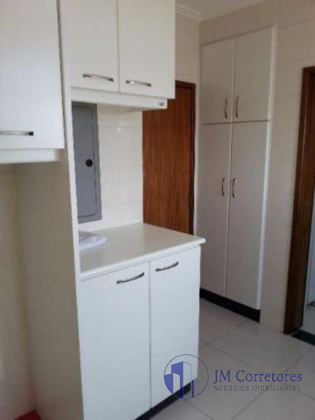 Apartamento à venda com 3 quartos, 127m² - Foto 8