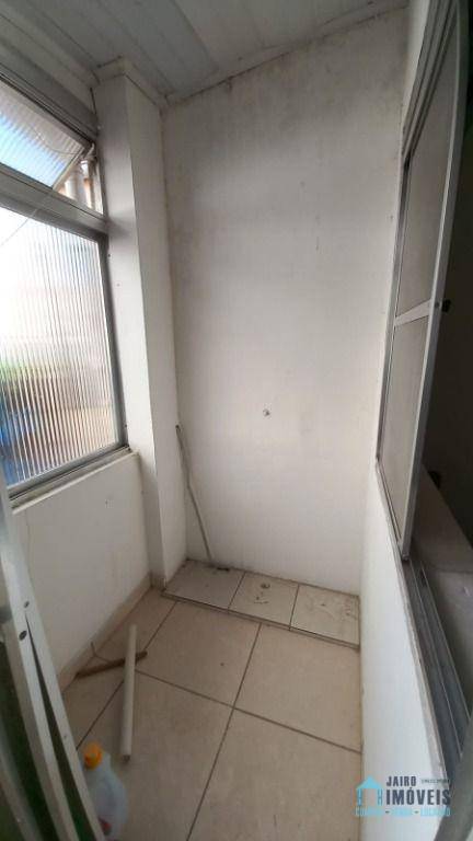 Apartamento à venda com 2 quartos, 40m² - Foto 13