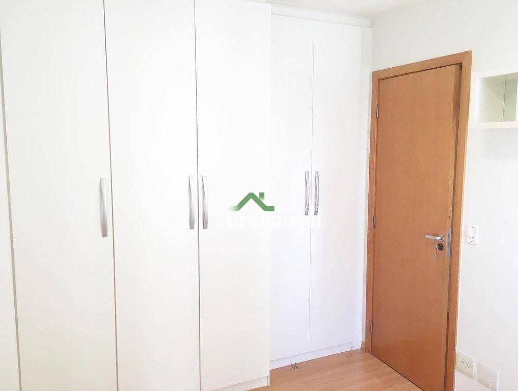 Apartamento para alugar com 3 quartos, 83m² - Foto 3