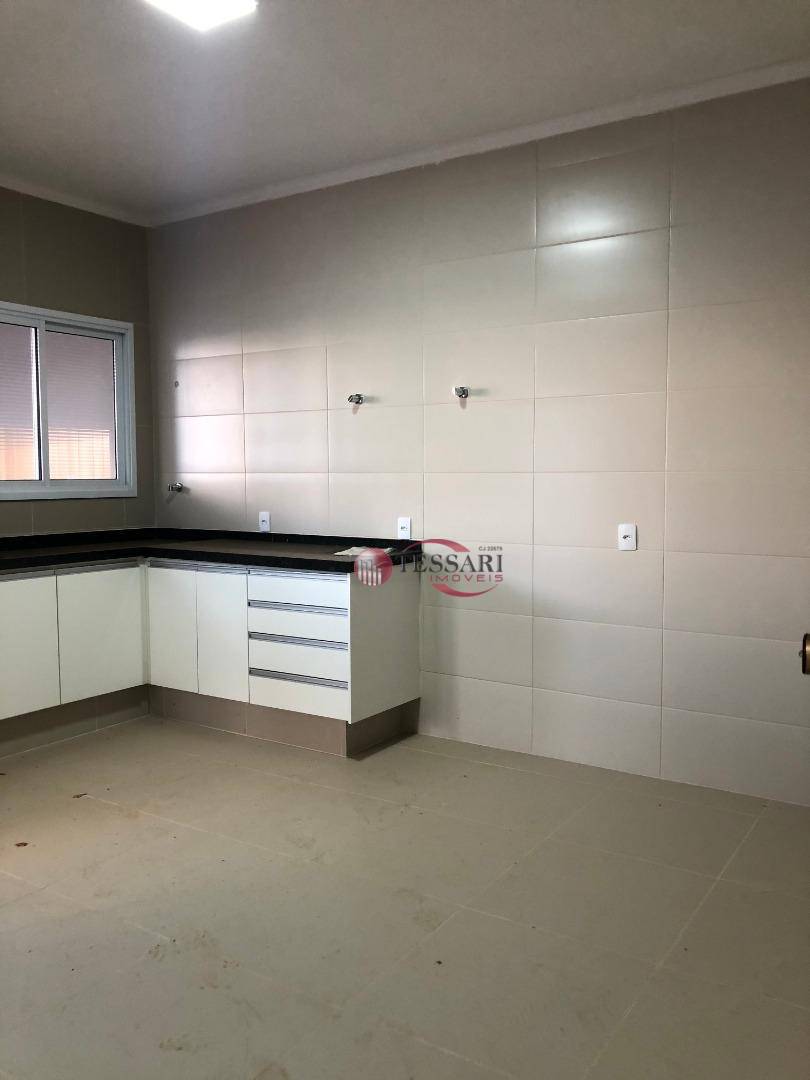 Casa à venda com 4 quartos, 380m² - Foto 7