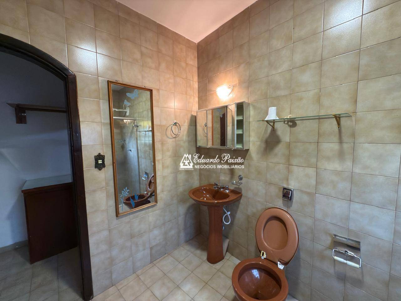 Casa à venda e aluguel com 4 quartos, 244m² - Foto 37