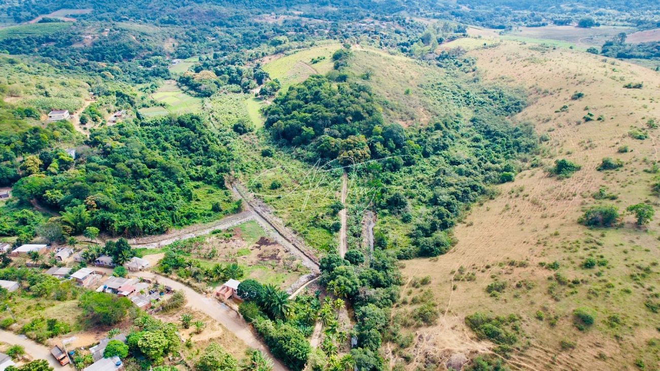 Terreno à venda, 75000m² - Foto 1