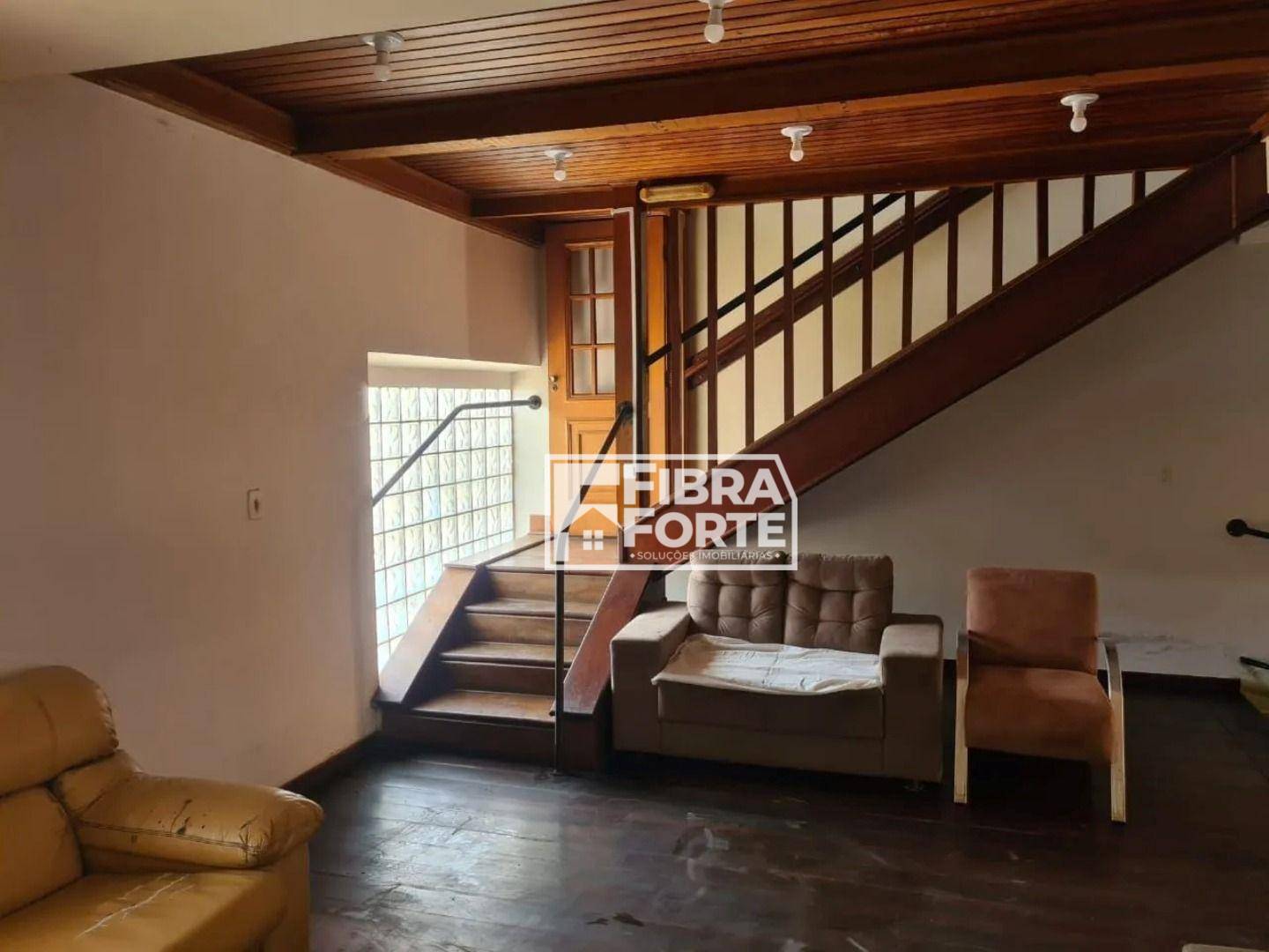 Casa para alugar com 4 quartos, 440m² - Foto 4