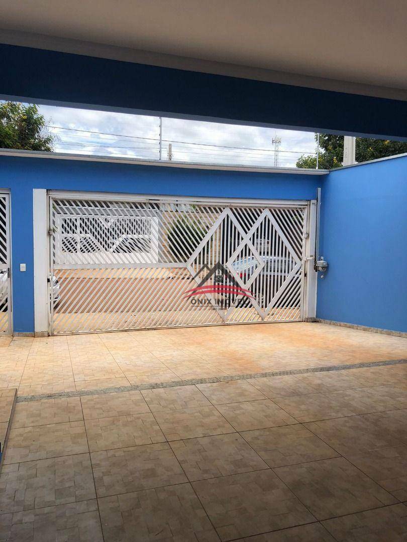 Casa de Condomínio para alugar com 3 quartos, 180m² - Foto 3