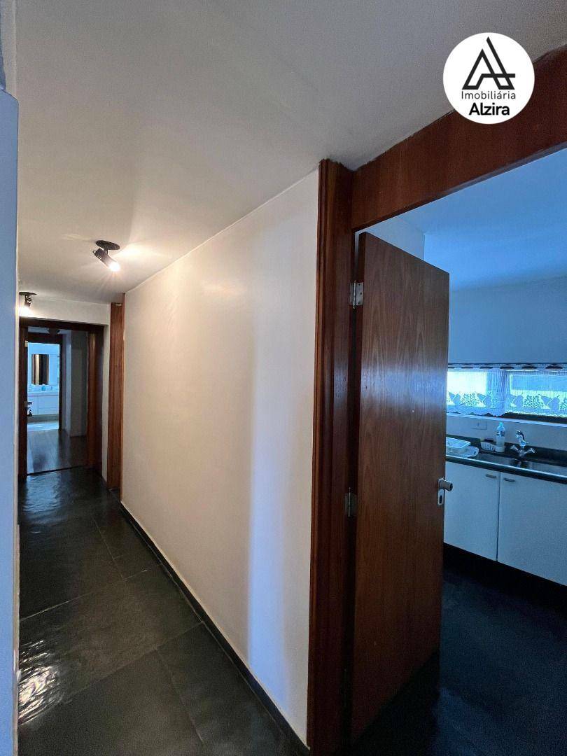 Apartamento para alugar com 4 quartos, 187m² - Foto 11
