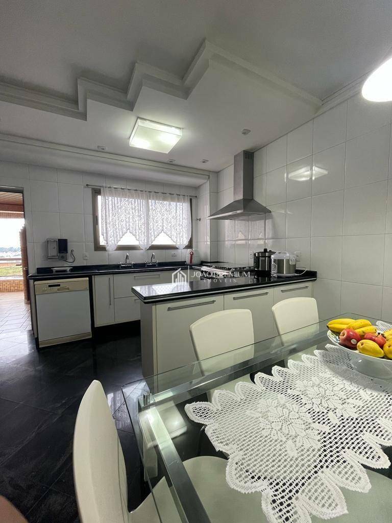 Apartamento à venda com 4 quartos, 204m² - Foto 5