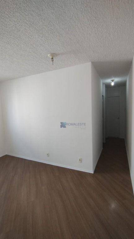 Apartamento à venda com 2 quartos, 45m² - Foto 3