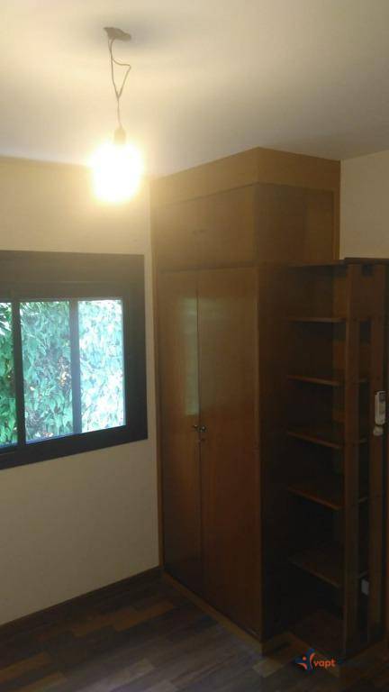 Casa de Condomínio à venda com 3 quartos, 240m² - Foto 4