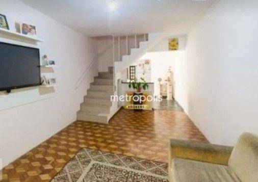 Sobrado à venda com 4 quartos, 230m² - Foto 1