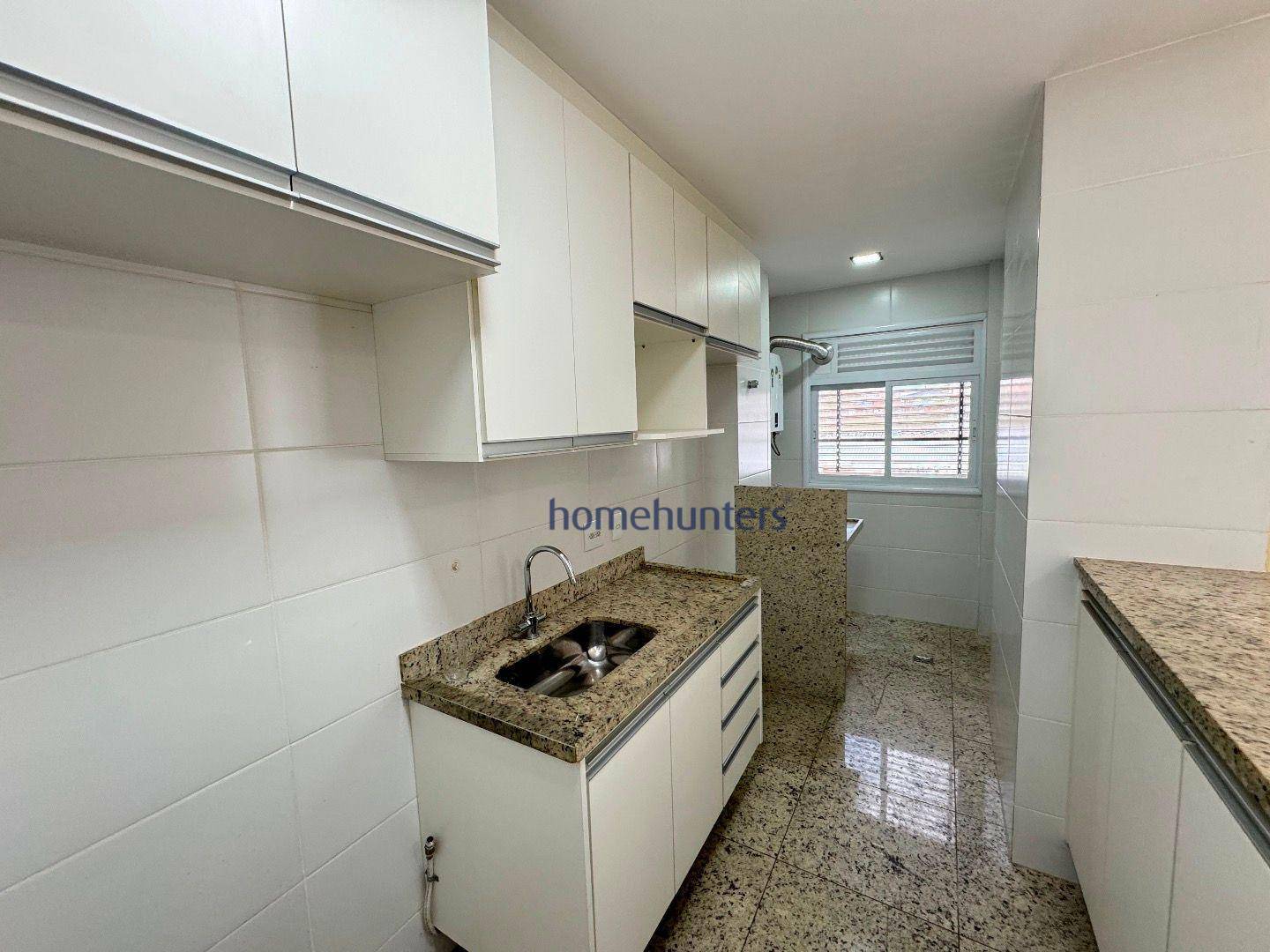 Apartamento para alugar com 2 quartos, 65m² - Foto 13