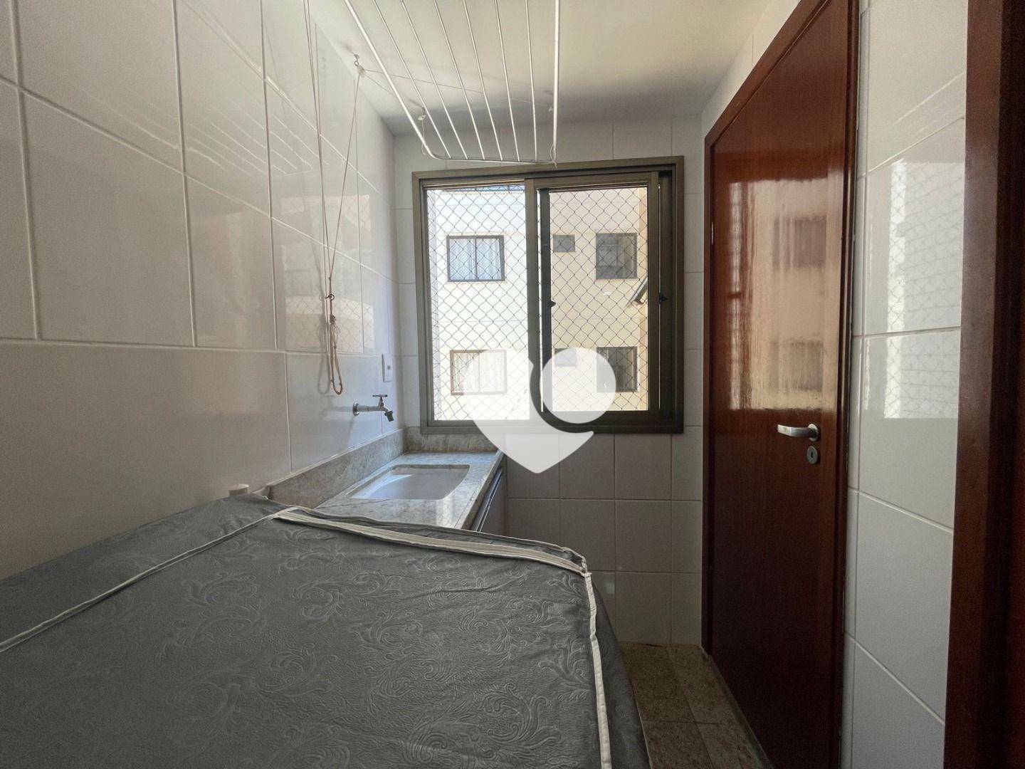 Apartamento à venda com 3 quartos, 133m² - Foto 6