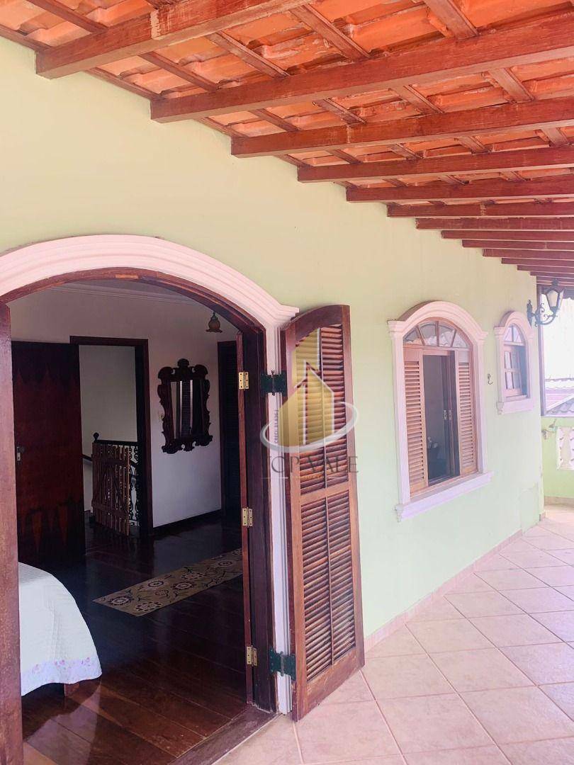 Sobrado à venda com 3 quartos, 190m² - Foto 1