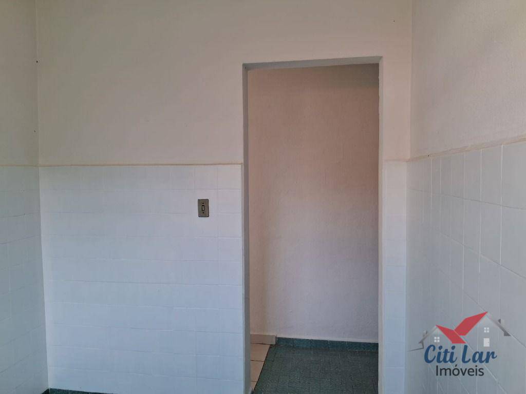 Casa para alugar com 1 quarto, 38m² - Foto 16