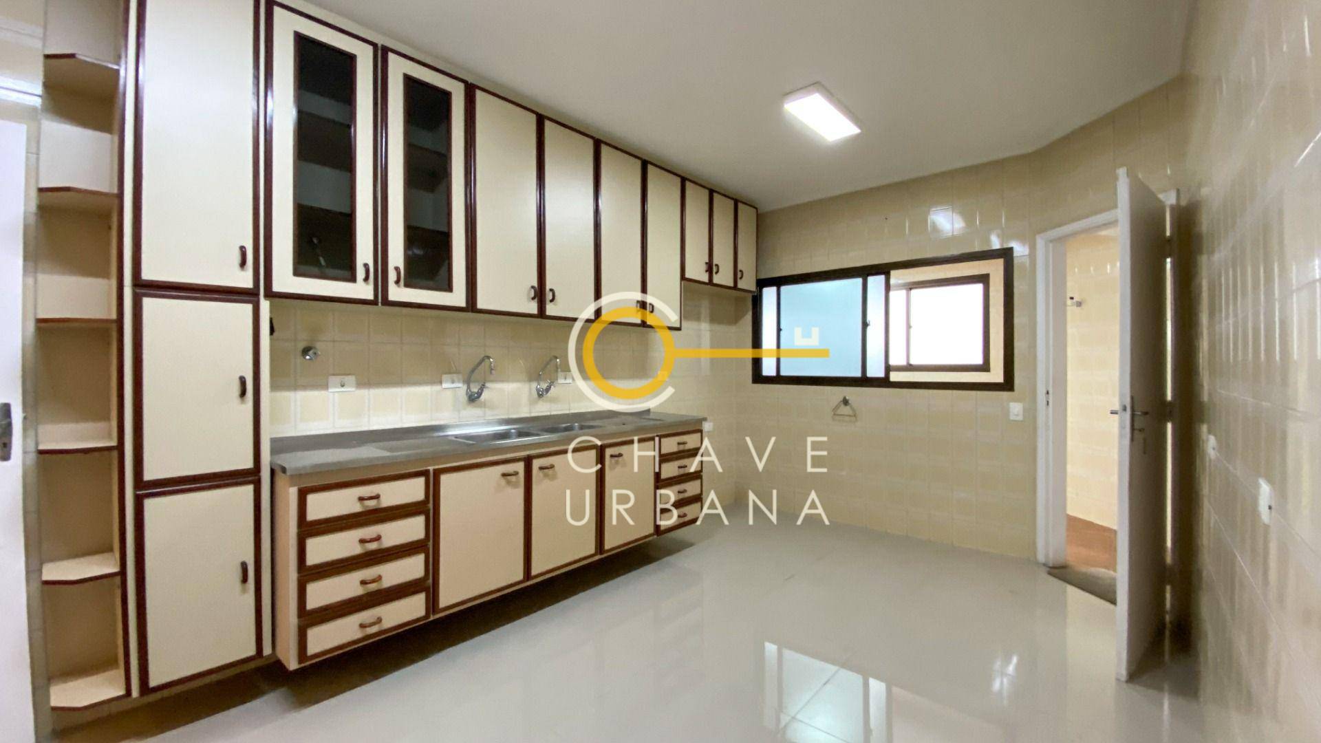 Apartamento para alugar com 3 quartos, 174m² - Foto 16