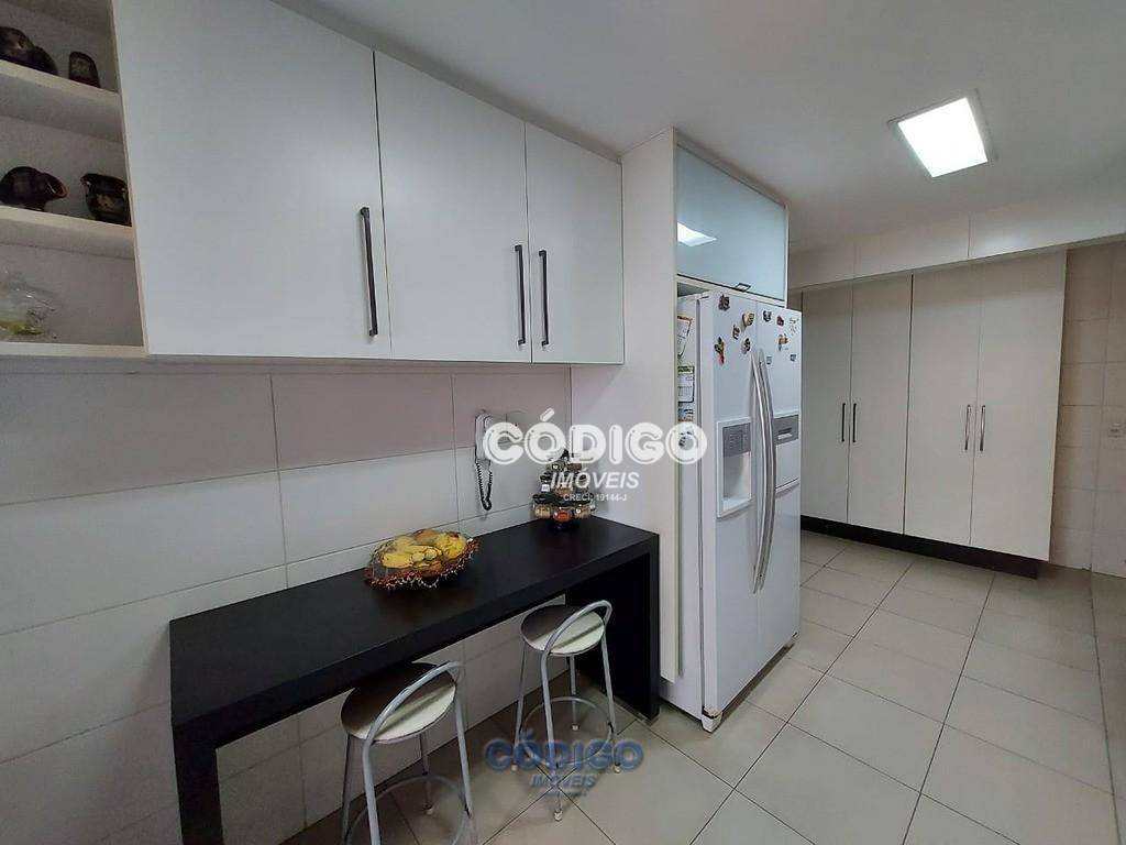 Apartamento à venda com 4 quartos, 150m² - Foto 25