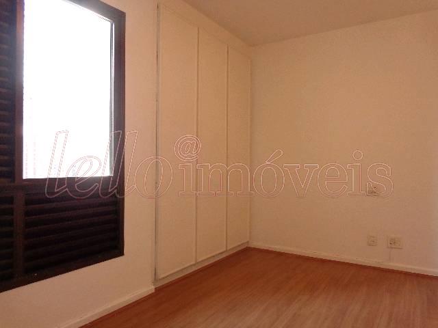 Apartamento para alugar com 3 quartos, 200m² - Foto 11