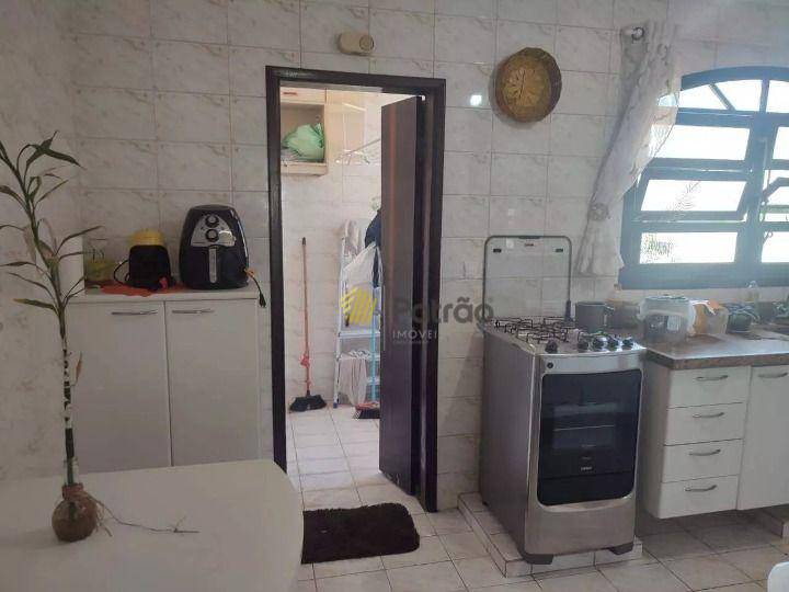 Apartamento à venda com 2 quartos, 102m² - Foto 10