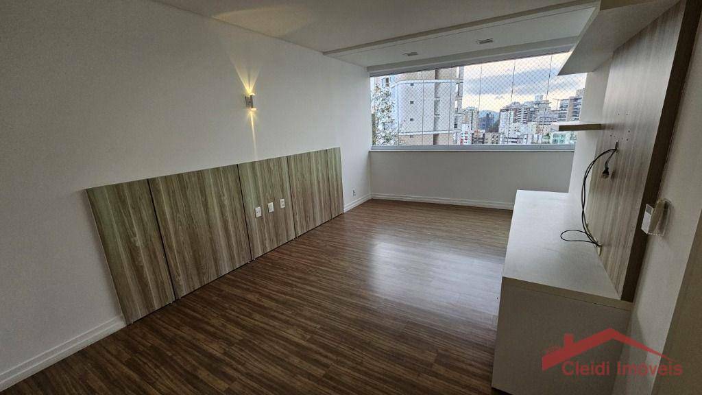 Apartamento à venda com 4 quartos, 264m² - Foto 15