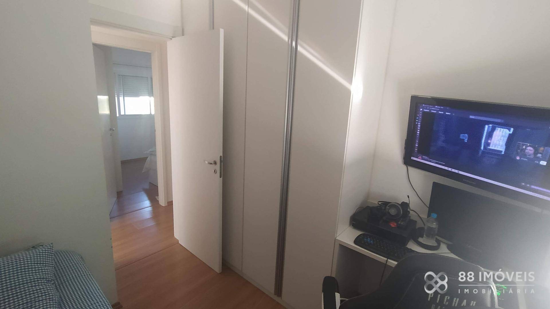 Apartamento à venda com 3 quartos, 91m² - Foto 8