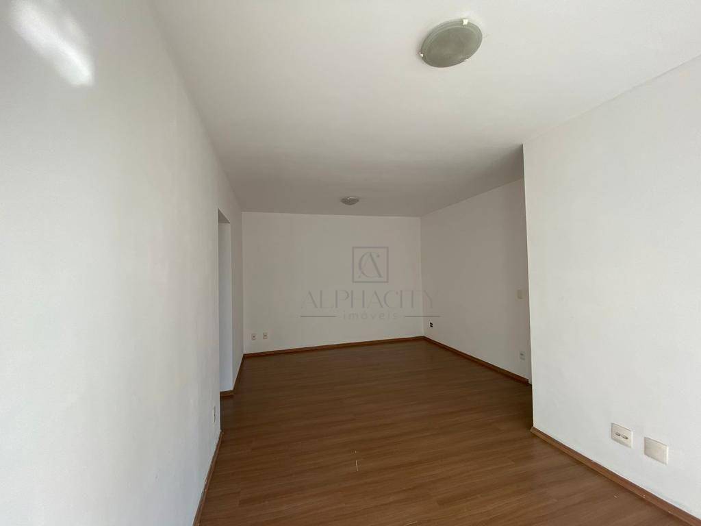 Apartamento para alugar com 3 quartos, 86m² - Foto 3