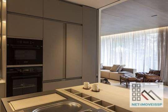 Apartamento à venda com 3 quartos, 232m² - Foto 18