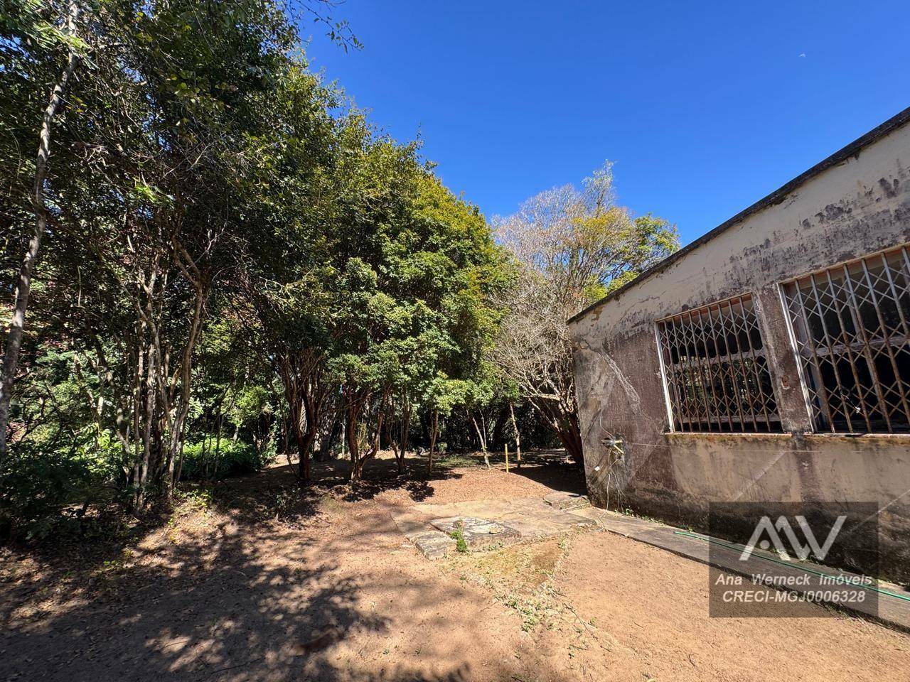Chácara à venda com 8 quartos, 600m² - Foto 43