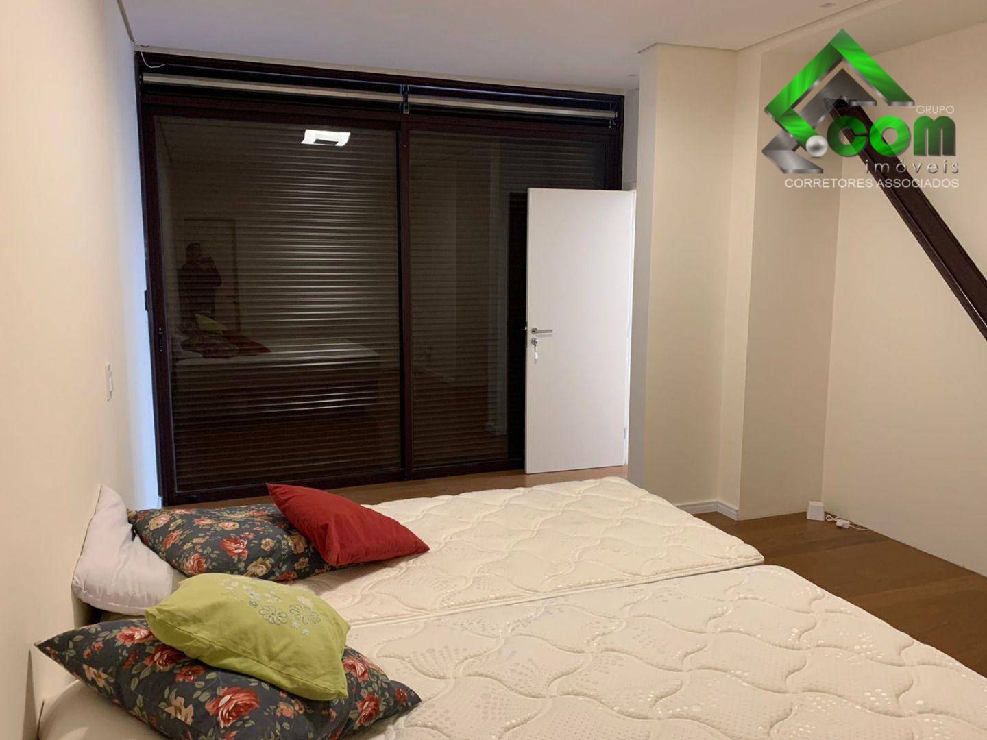 Casa à venda com 6 quartos, 693m² - Foto 2