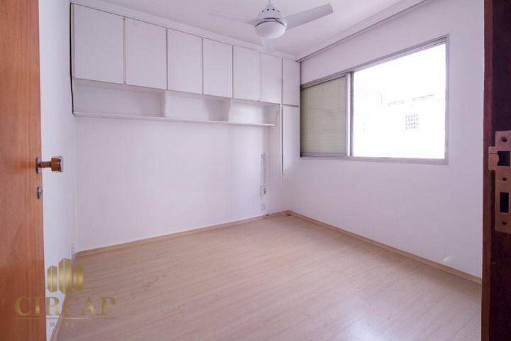 Apartamento à venda com 3 quartos, 130m² - Foto 12