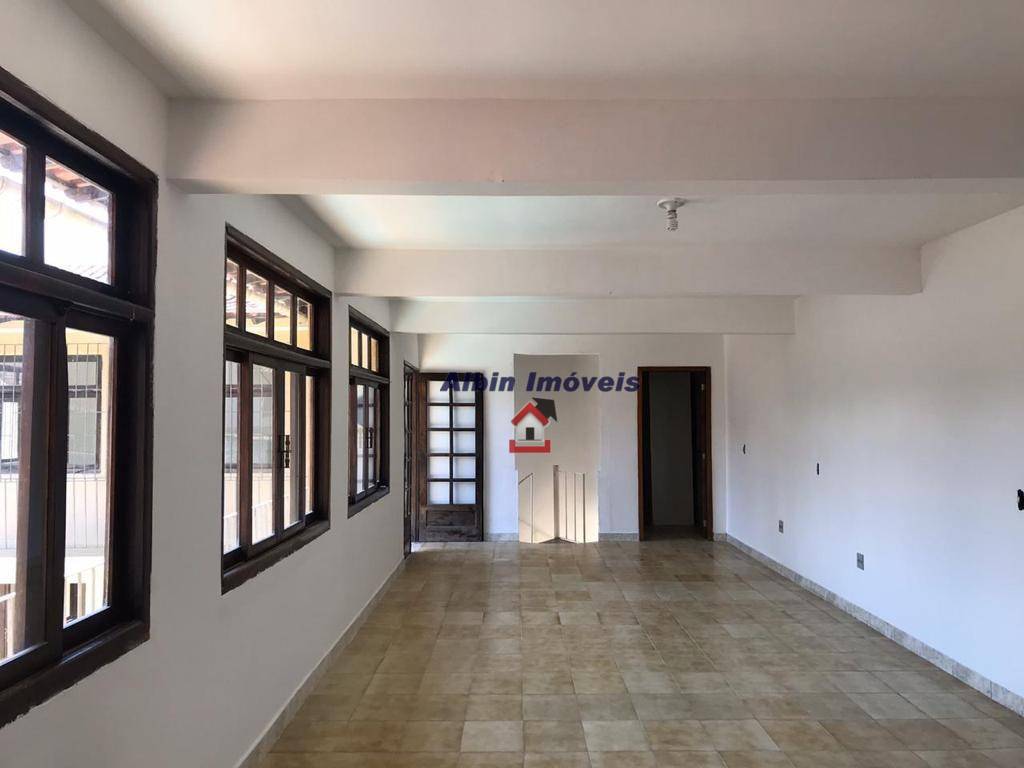 Casa à venda com 8 quartos, 360M2 - Foto 2