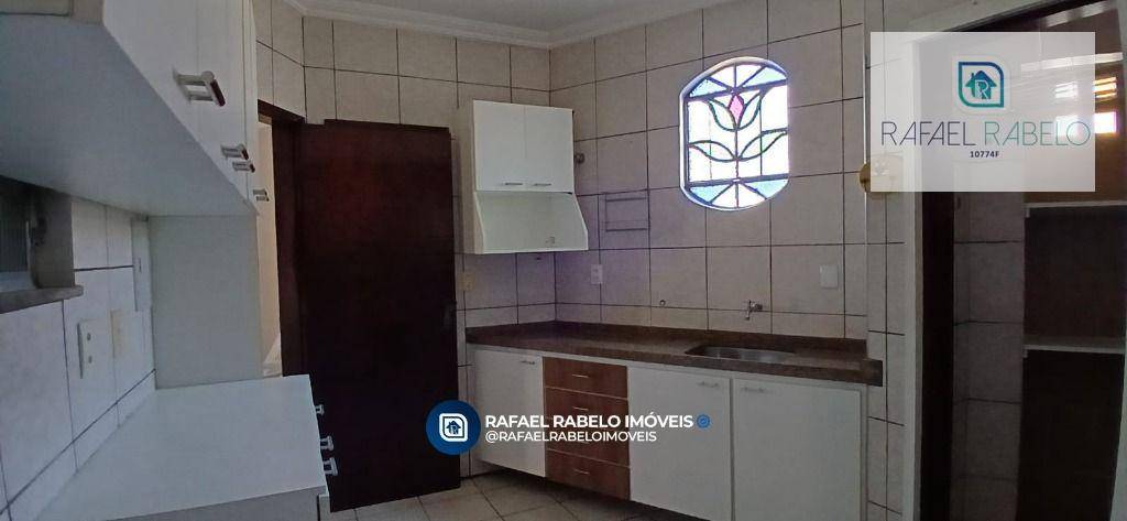 Casa à venda e aluguel com 3 quartos, 150m² - Foto 8