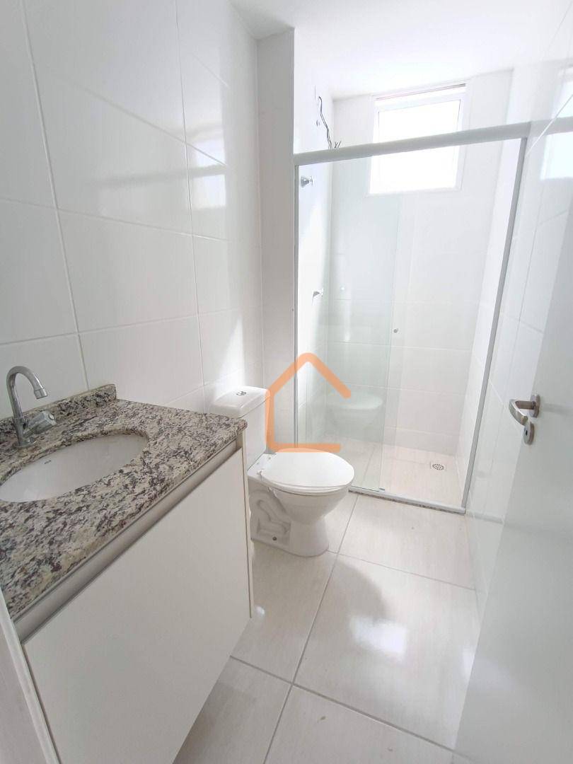 Apartamento para alugar com 2 quartos, 55m² - Foto 8