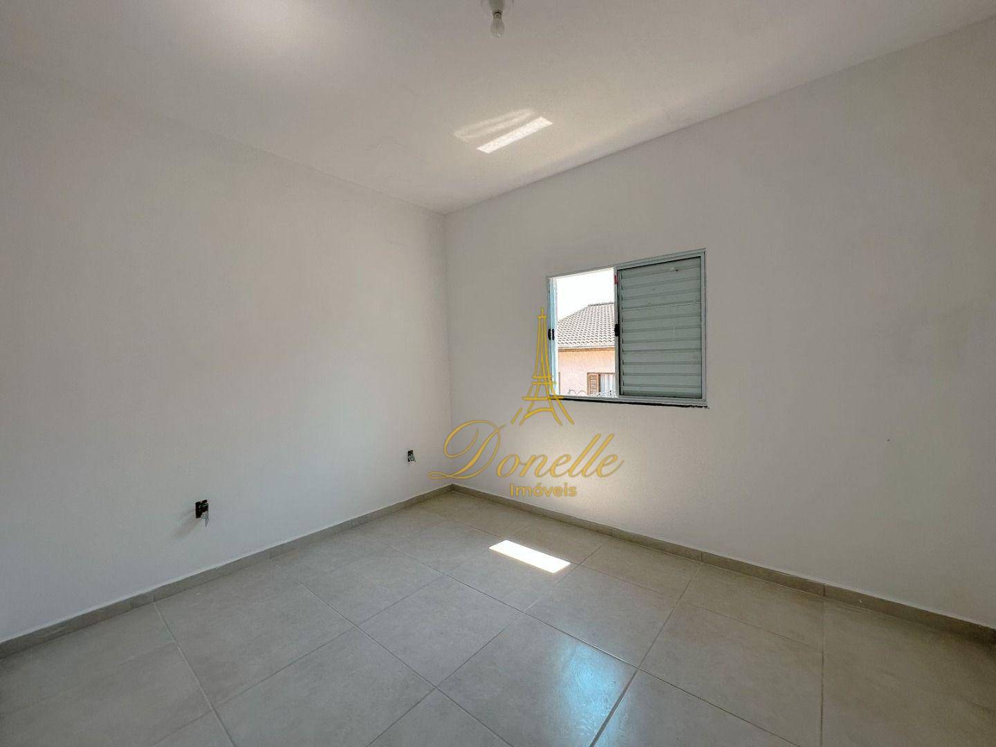 Casa à venda com 2 quartos, 60m² - Foto 28