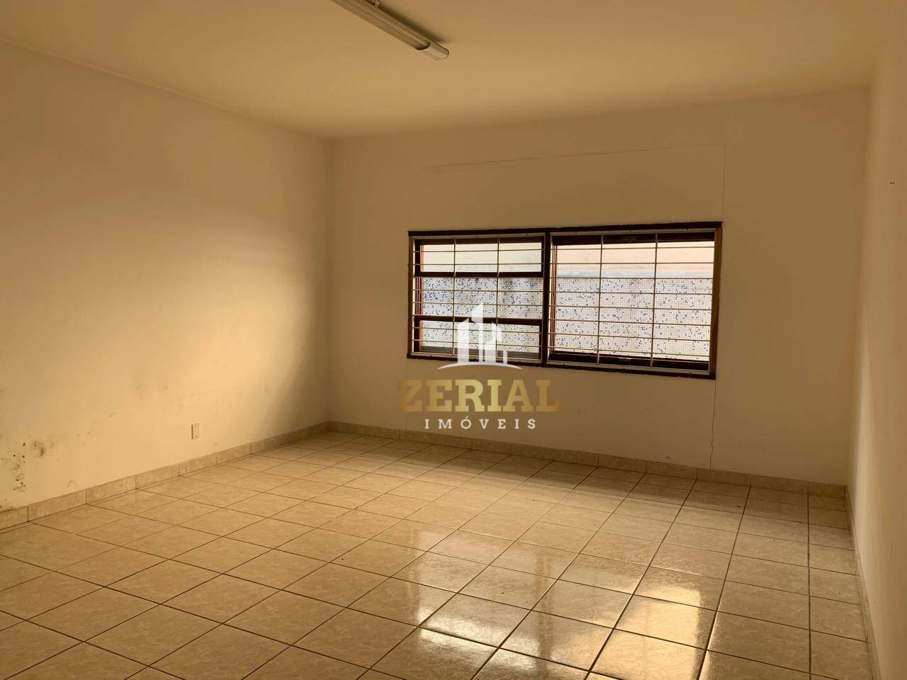 Casa para alugar com 5 quartos, 300m² - Foto 22