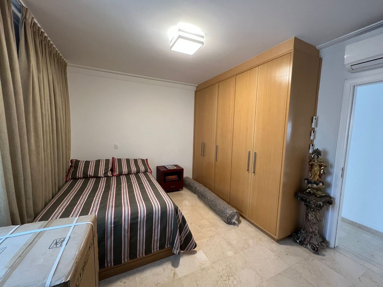 Apartamento à venda com 3 quartos, 205m² - Foto 12