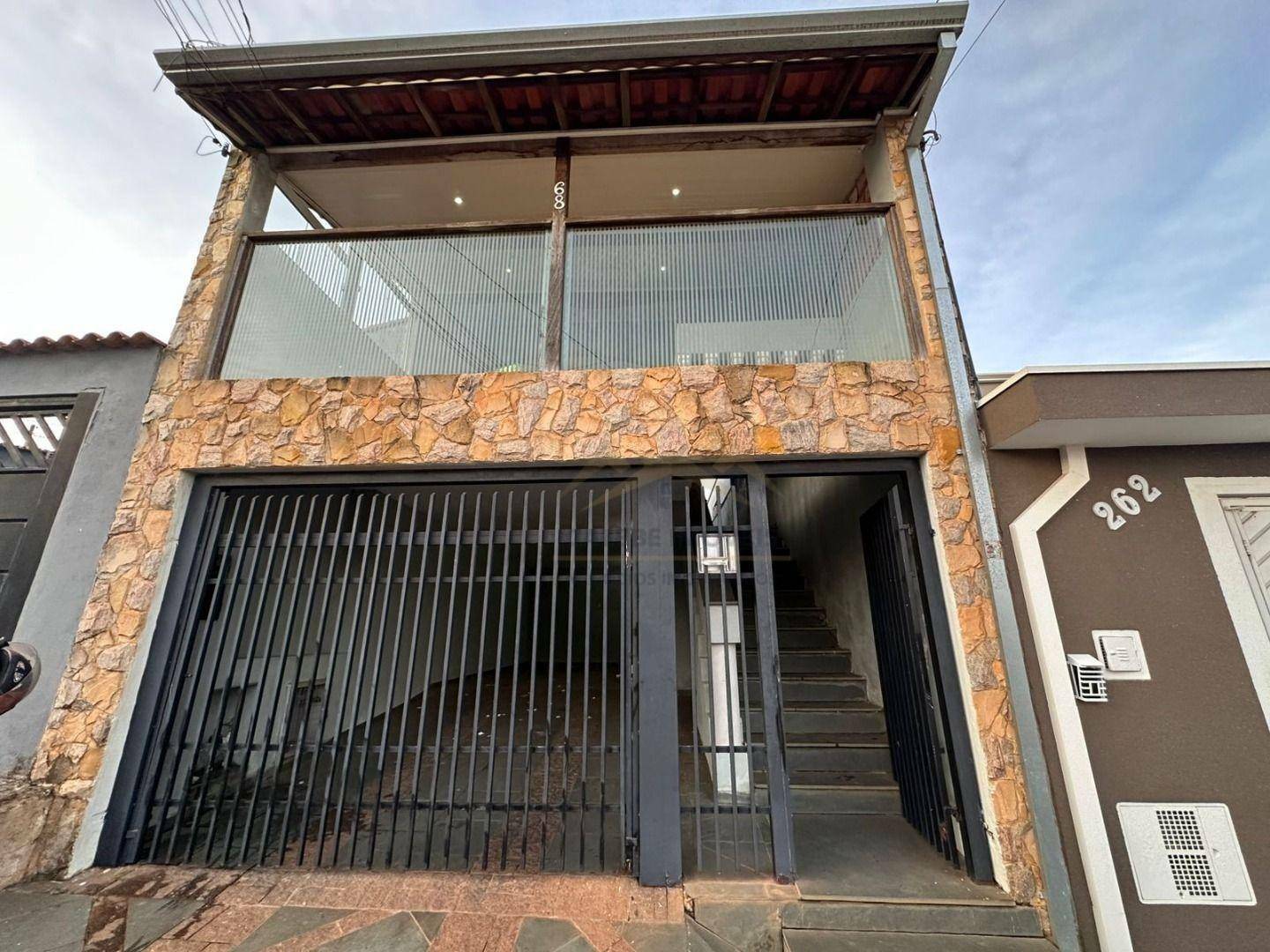 Casa à venda com 3 quartos, 100m² - Foto 1