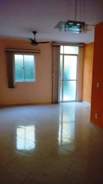 Apartamento à venda com 3 quartos, 75m² - Foto 1