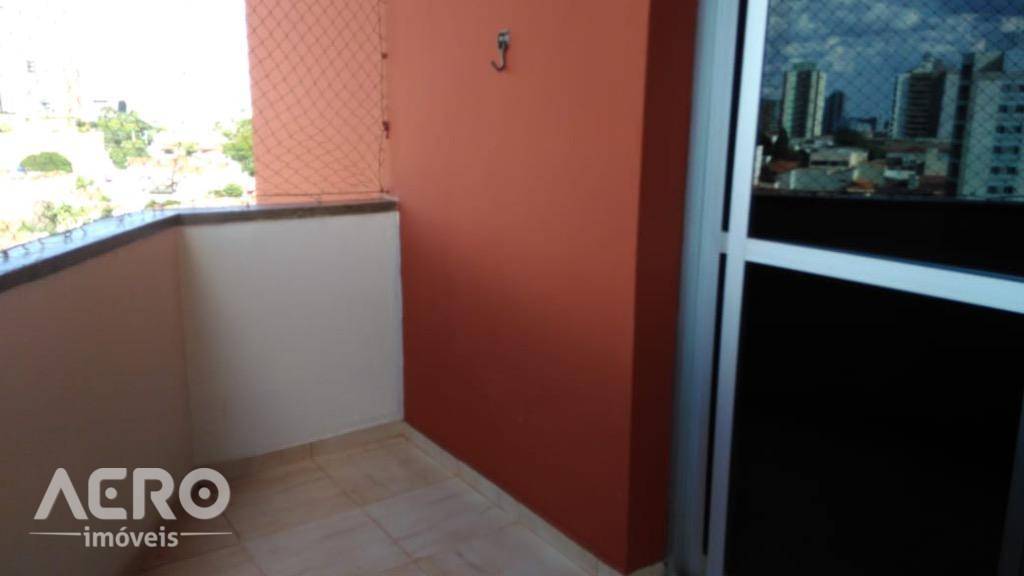 Apartamento à venda com 3 quartos, 148m² - Foto 1