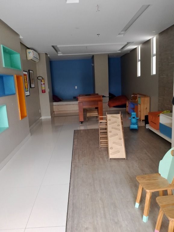 Apartamento à venda com 4 quartos, 225m² - Foto 5