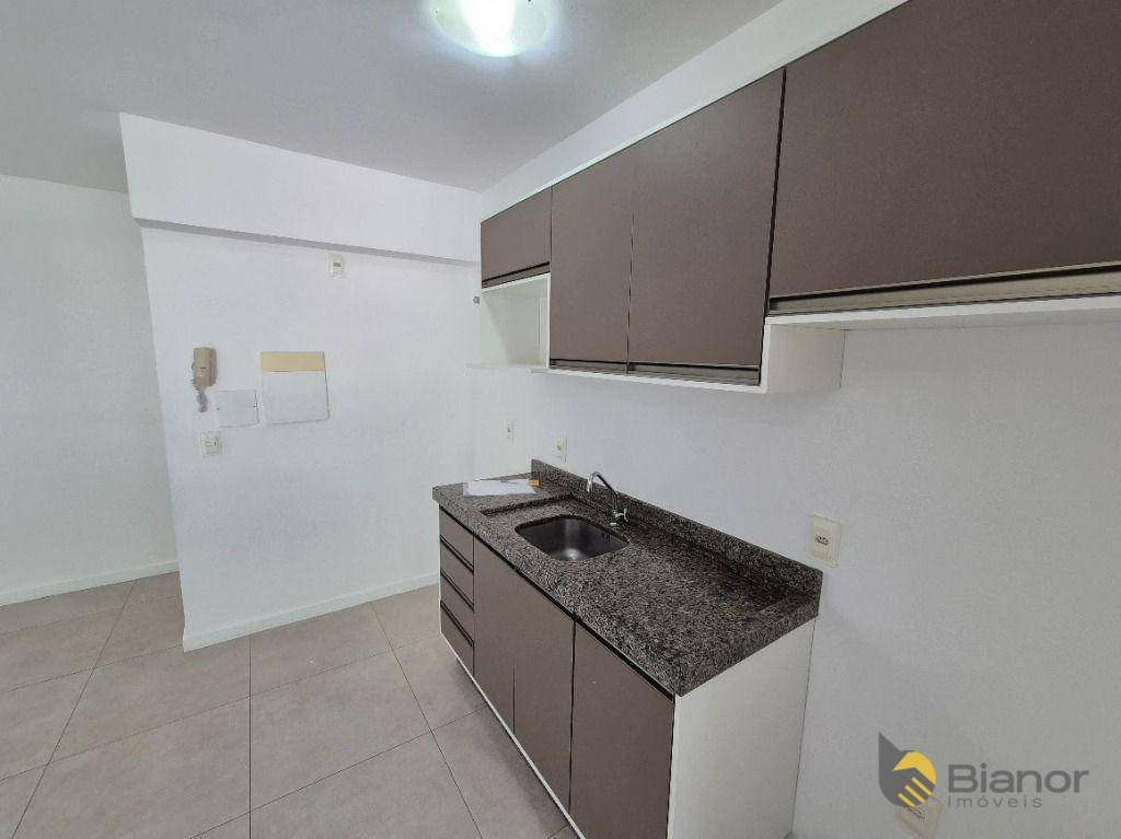 Apartamento para alugar com 3 quartos, 75m² - Foto 7