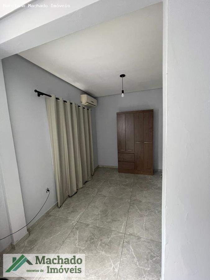 Casa à venda com 6 quartos, 260m² - Foto 31