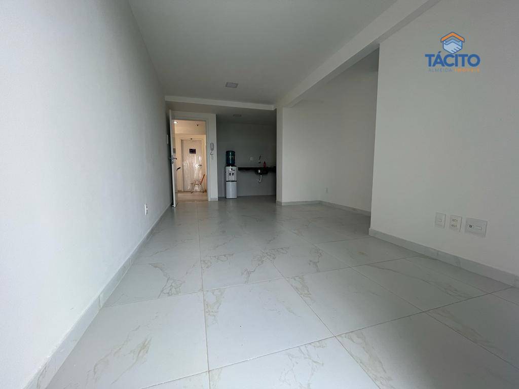 Apartamento à venda com 3 quartos, 61m² - Foto 4