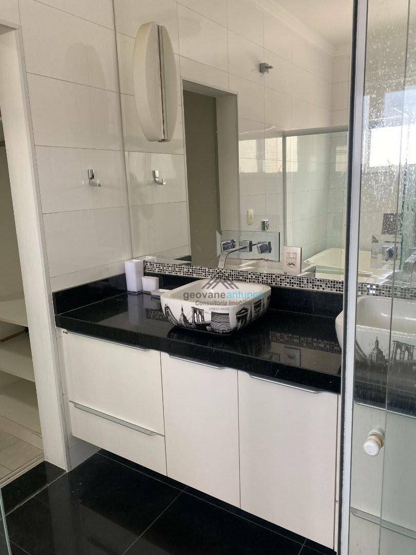 Casa de Condomínio à venda e aluguel com 4 quartos, 498m² - Foto 32