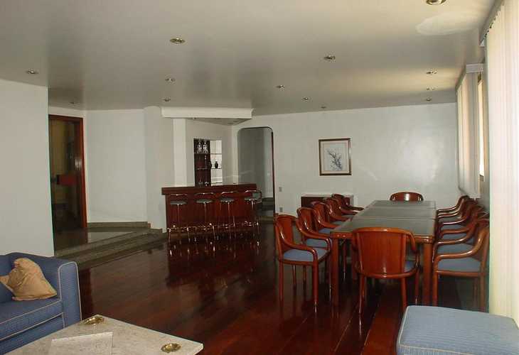 Apartamento à venda com 4 quartos, 270m² - Foto 1