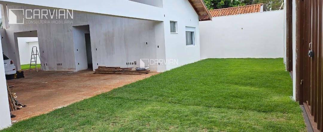 Casa à venda com 4 quartos, 208m² - Foto 9