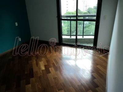 Apartamento para alugar com 4 quartos, 160m² - Foto 1