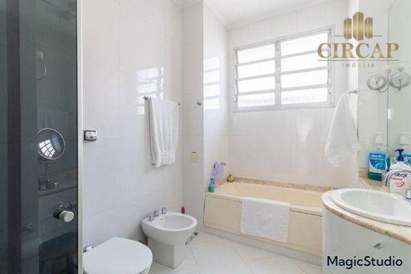 Apartamento à venda com 3 quartos, 246m² - Foto 16