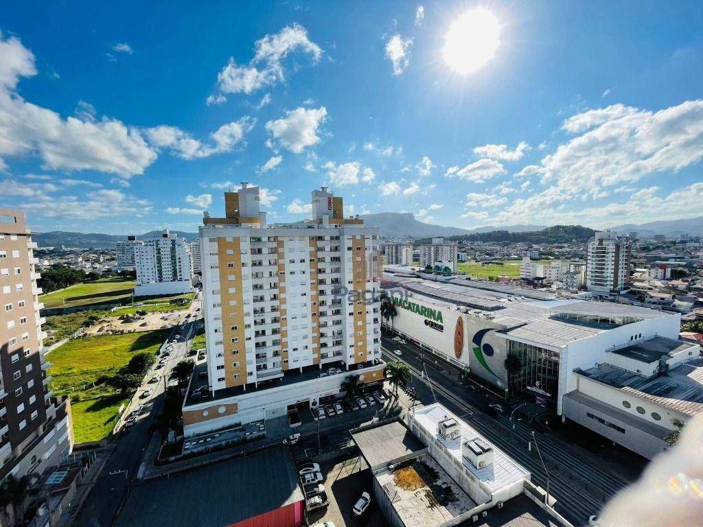 Apartamento para alugar com 2 quartos, 80m² - Foto 10